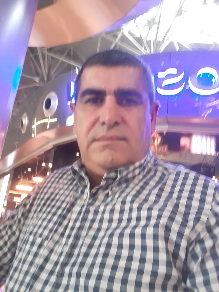  42890568  Akif, 50 ,    