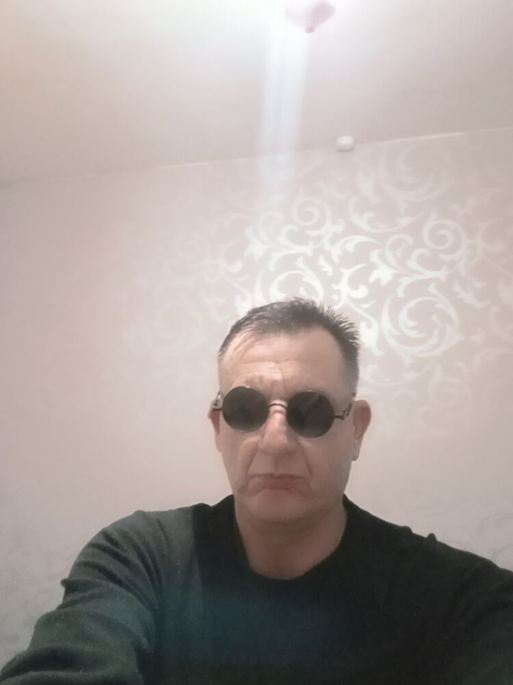  31152748  , 49 ,    