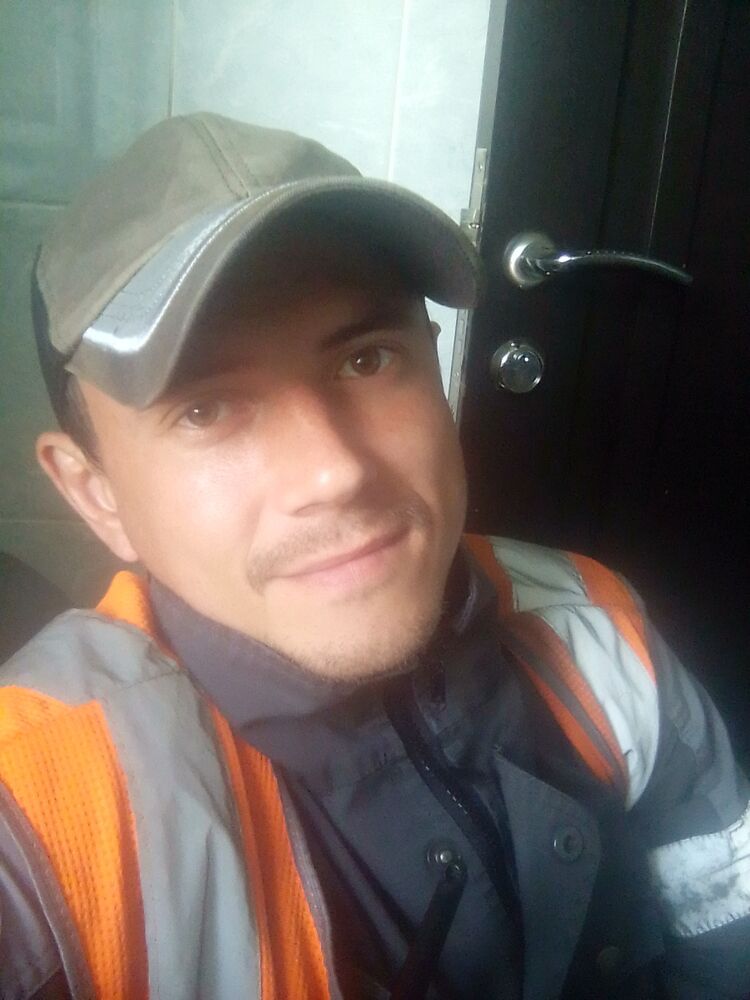  28833488  , 33 ,    