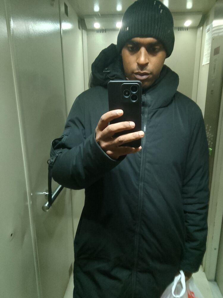  47658208  Yulni, 24 ,    