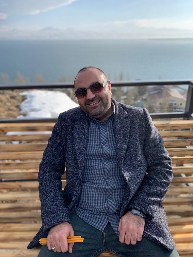  ,   Hayko, 38 ,   ,   , c 