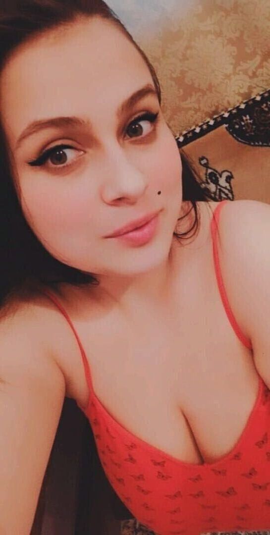  ,   Adelina, 26 ,   c 