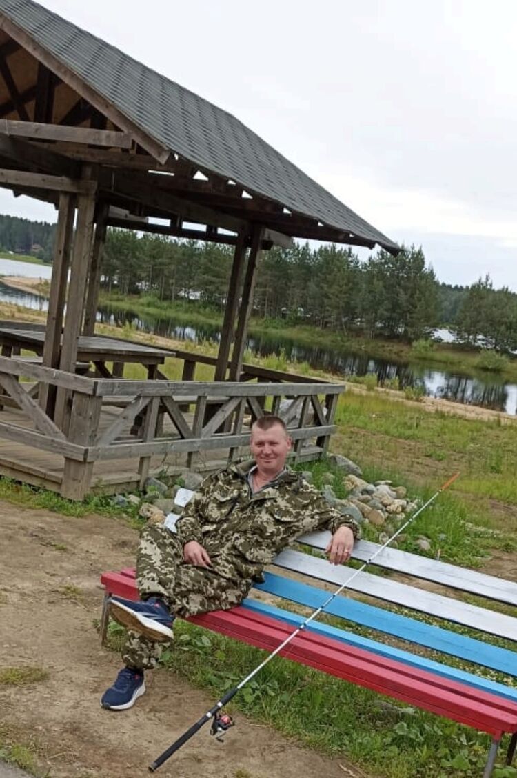  52215208  Sergey, 49 ,    