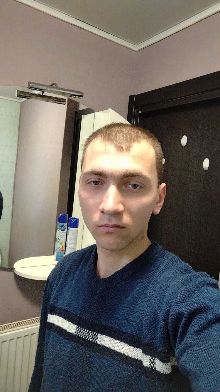  49562398  , 28 ,    