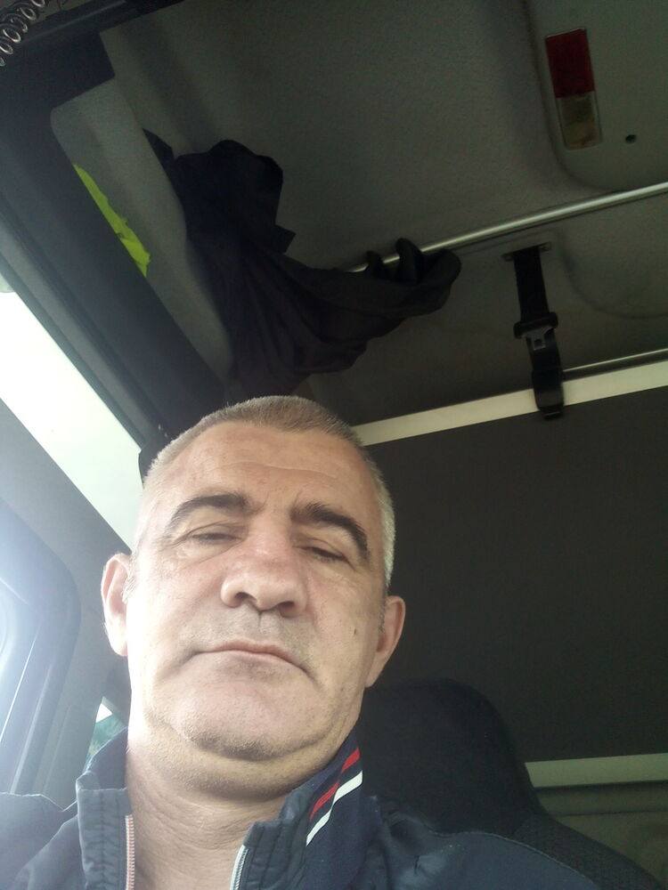  22849958  , 51 ,    