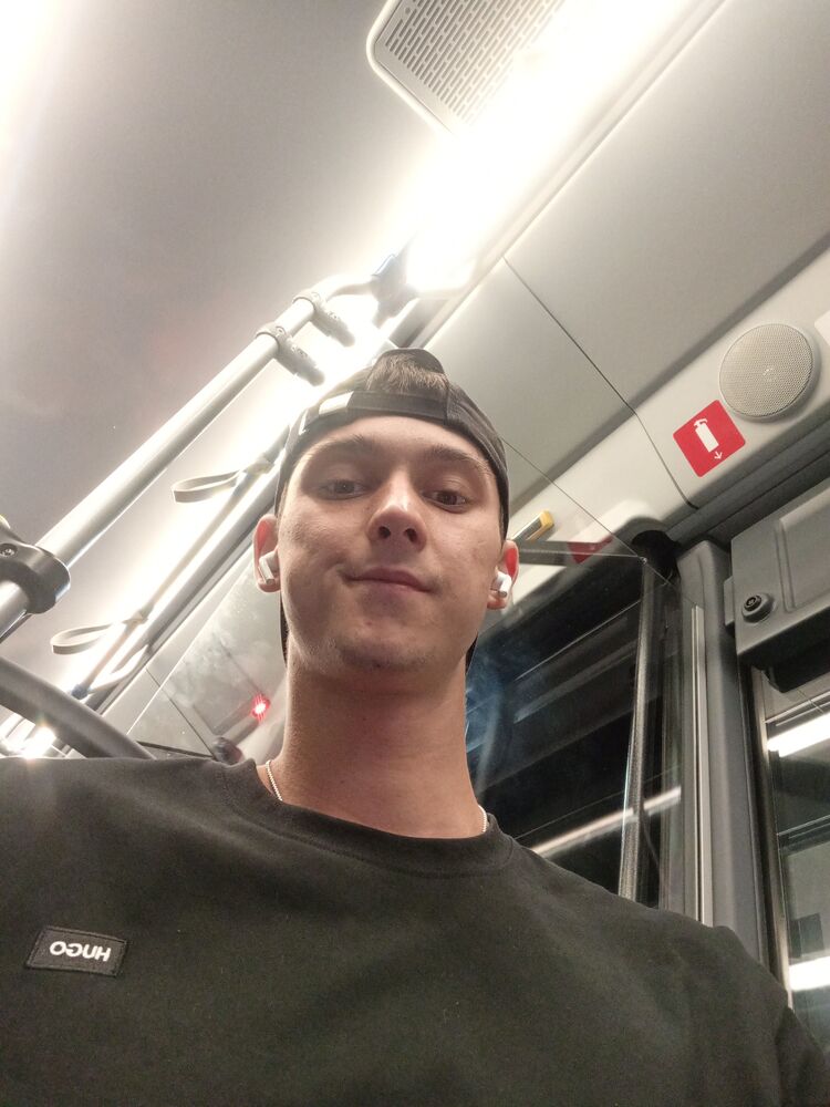  45726198  , 25 ,    