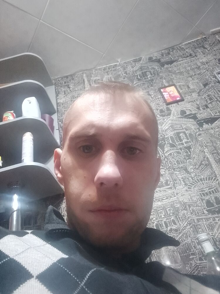  ,   Maxim, 28 ,   ,   , c , 