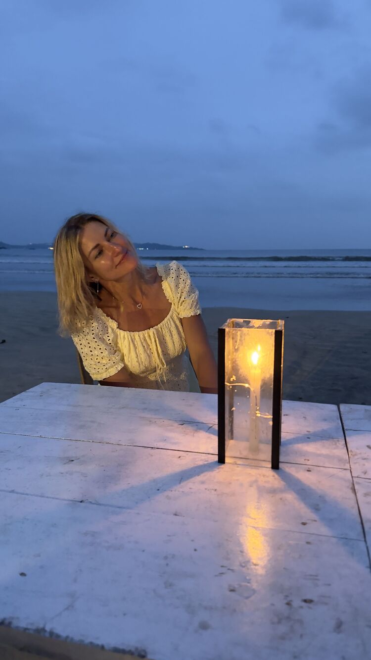  52417598  Valentina, 45 ,    