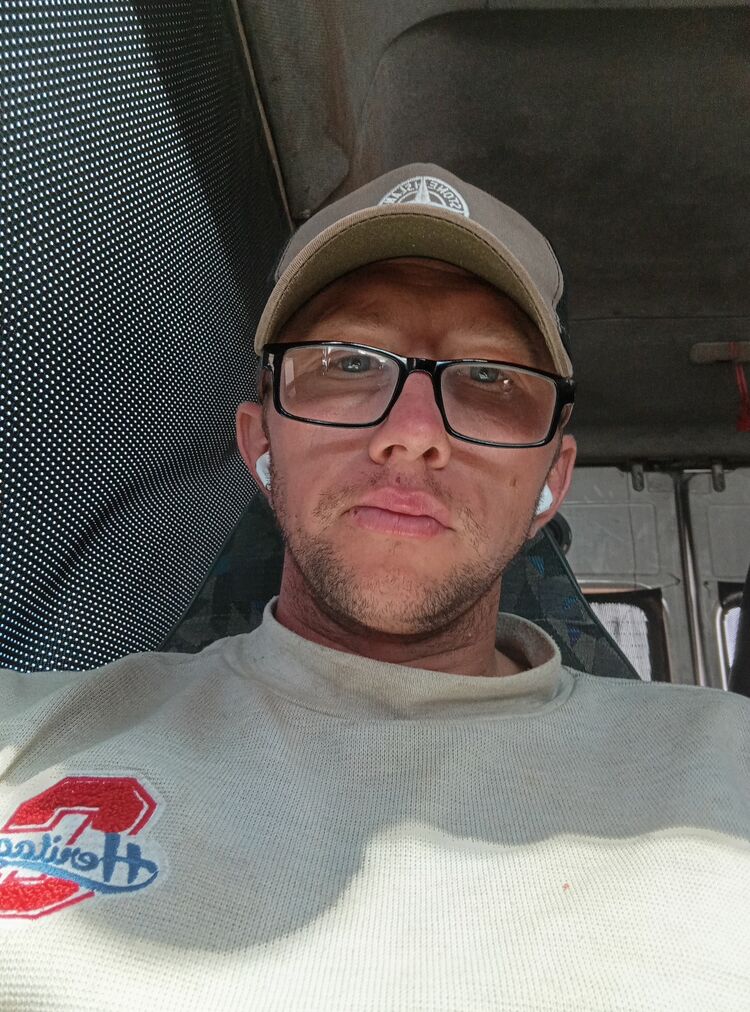  53180268  , 32 ,    