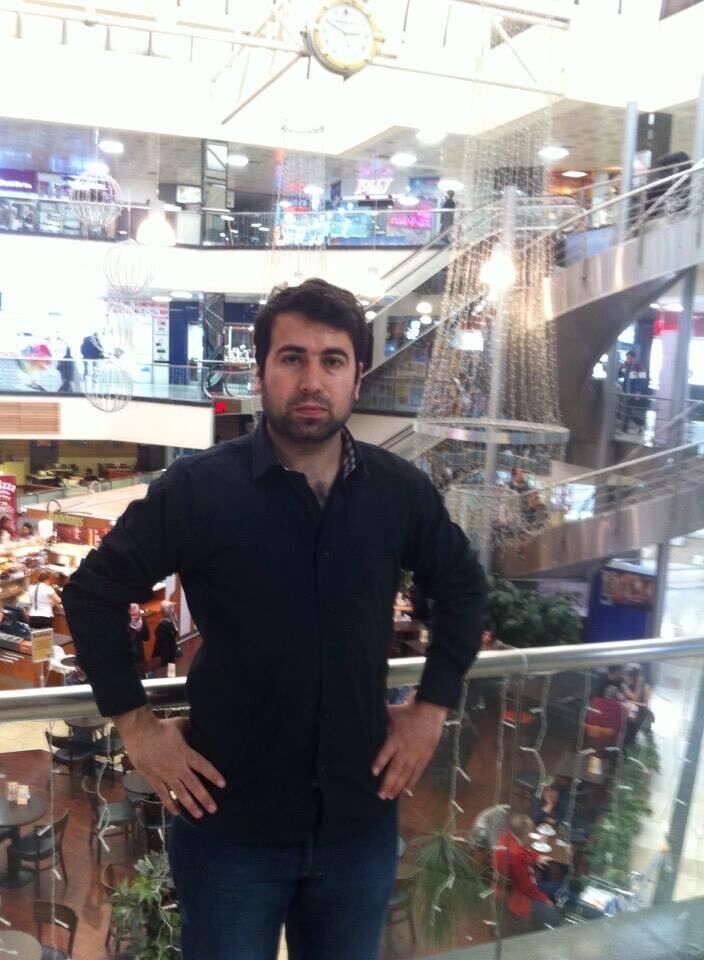  40428668  Erdal esen, 42 ,    