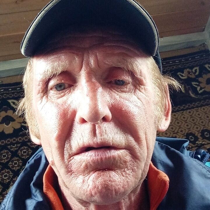  24733318  , 64 ,    