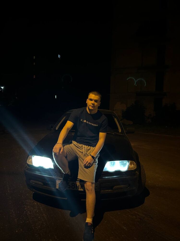  42553478  , 24 ,    