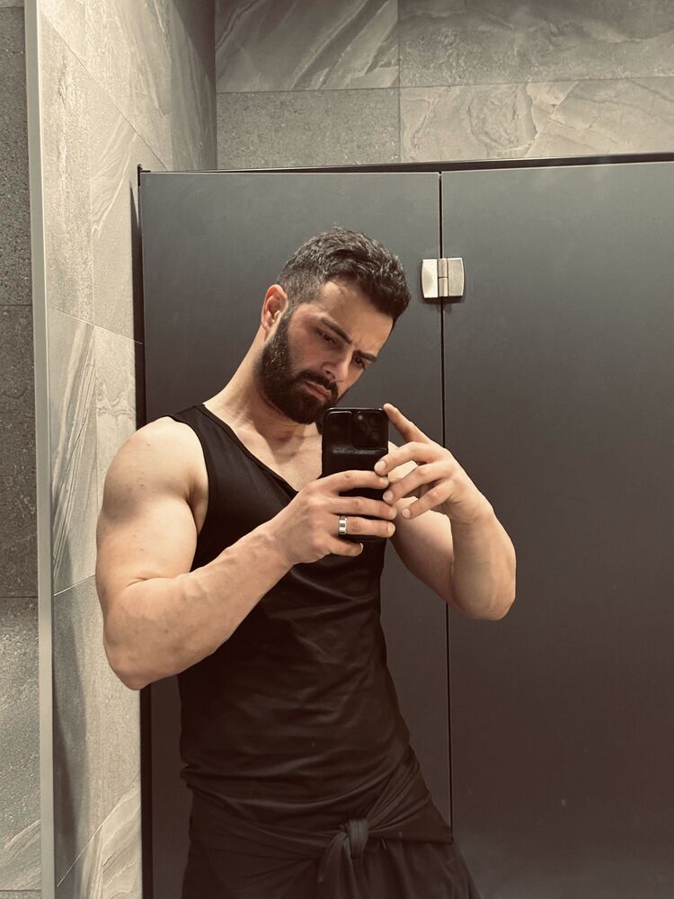  49399308  Giorgi, 30 ,    