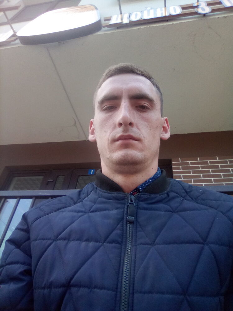  16318618  Igor, 28 ,    