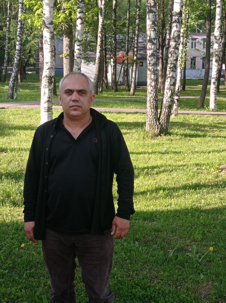  ,   Vartan, 45 ,   c 