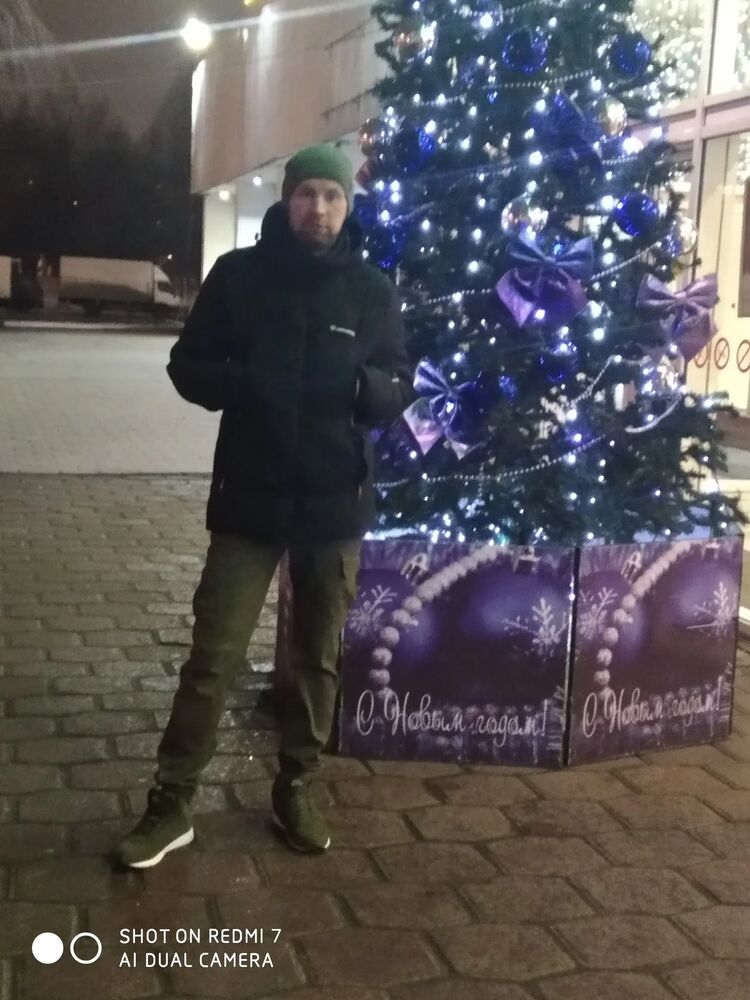  ,   Vasilii, 33 ,   ,   