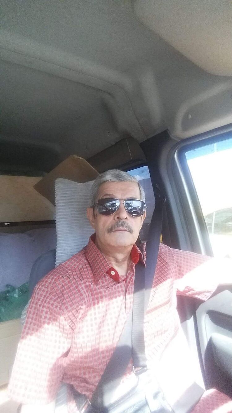  52655848  Radwan, 55 ,    
