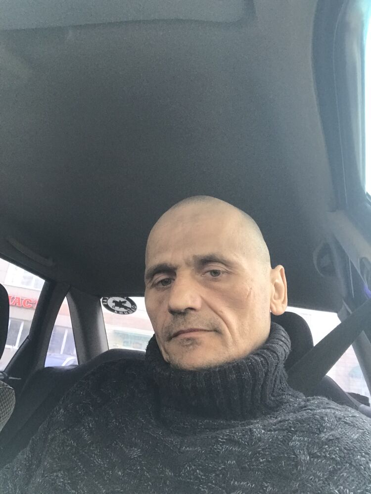  ,   Andrej, 40 ,   ,   , c 