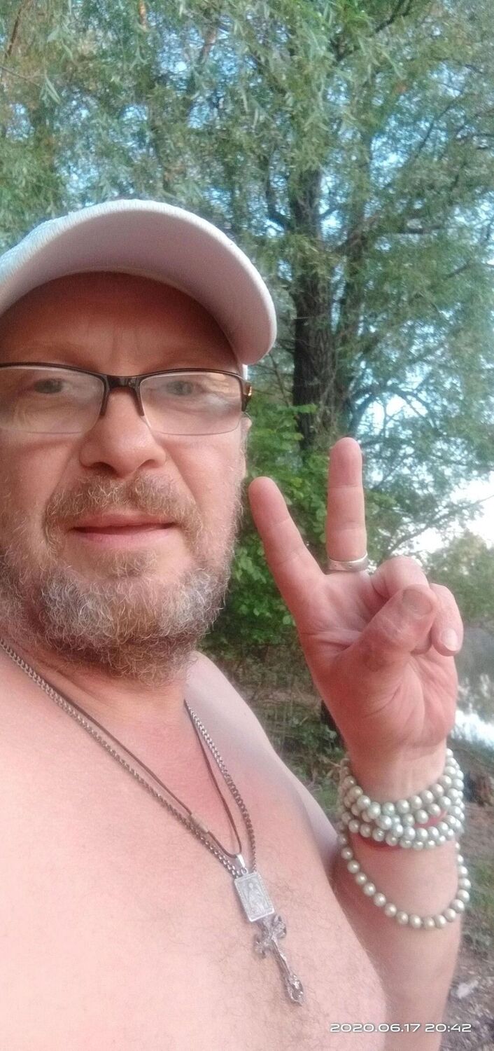  38435878  Oleg, 56 ,    