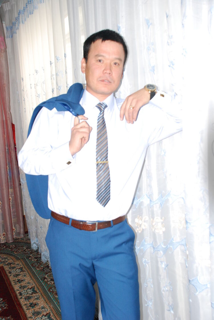  ,   Aiyrbek, 42 ,  