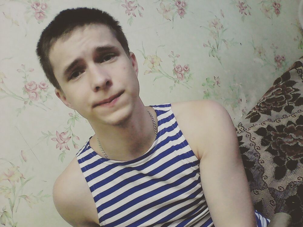  ,   Denis, 28 ,   