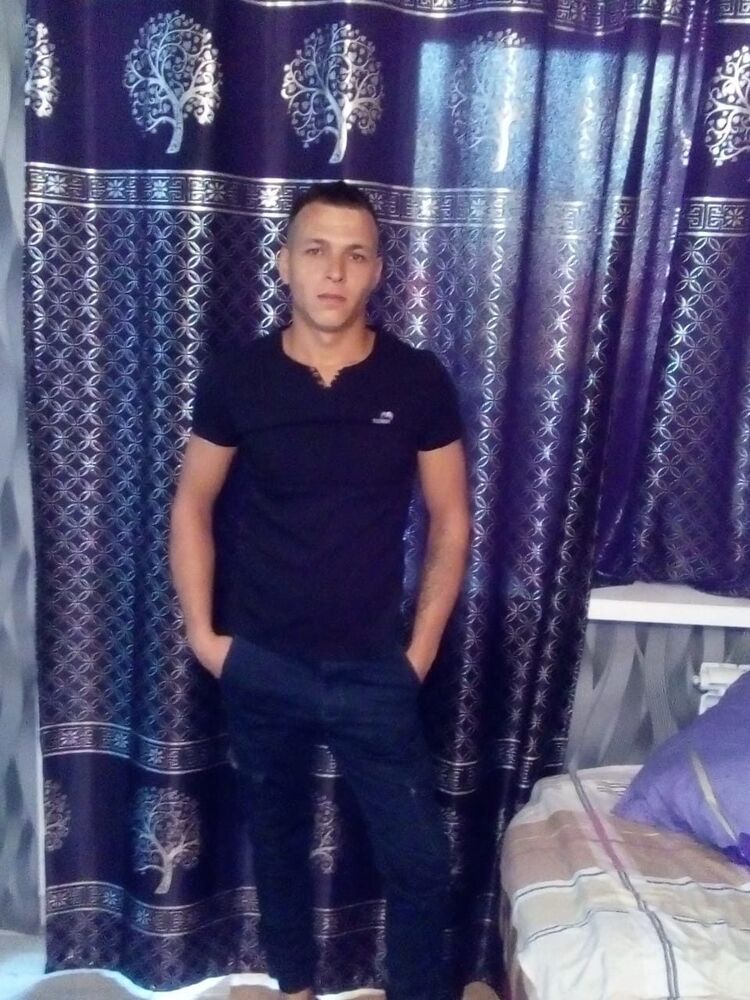  37264278  , 31 ,    