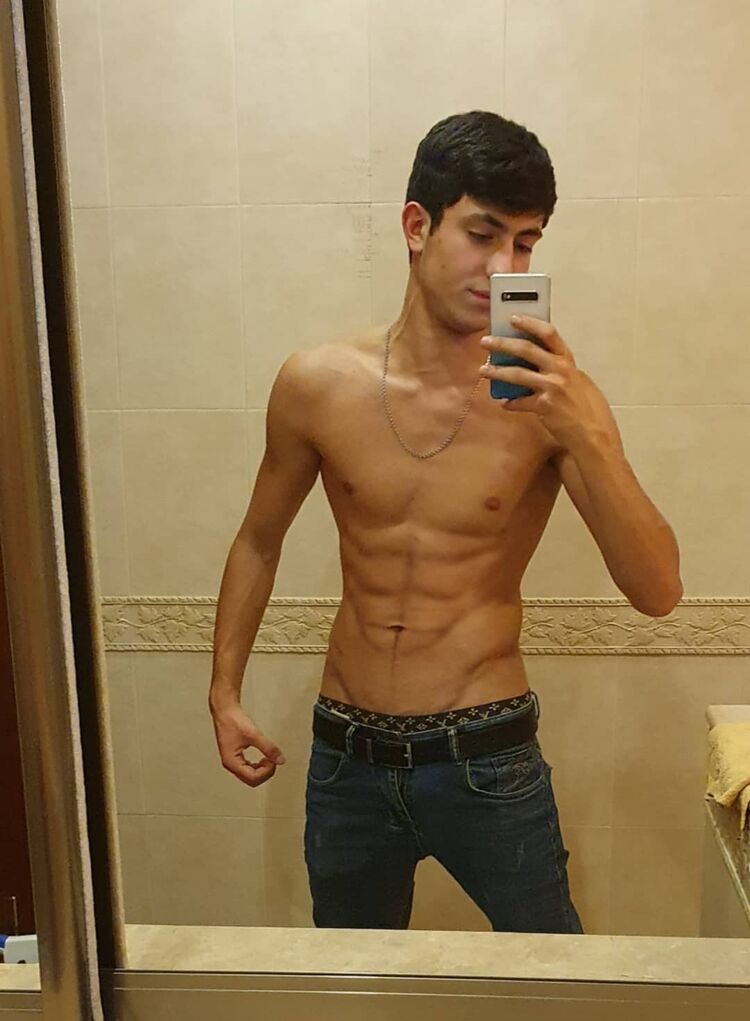  ,   Ayxan, 22 ,   