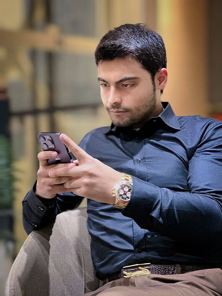  35327378  Mehrob Khoja, 28 ,    