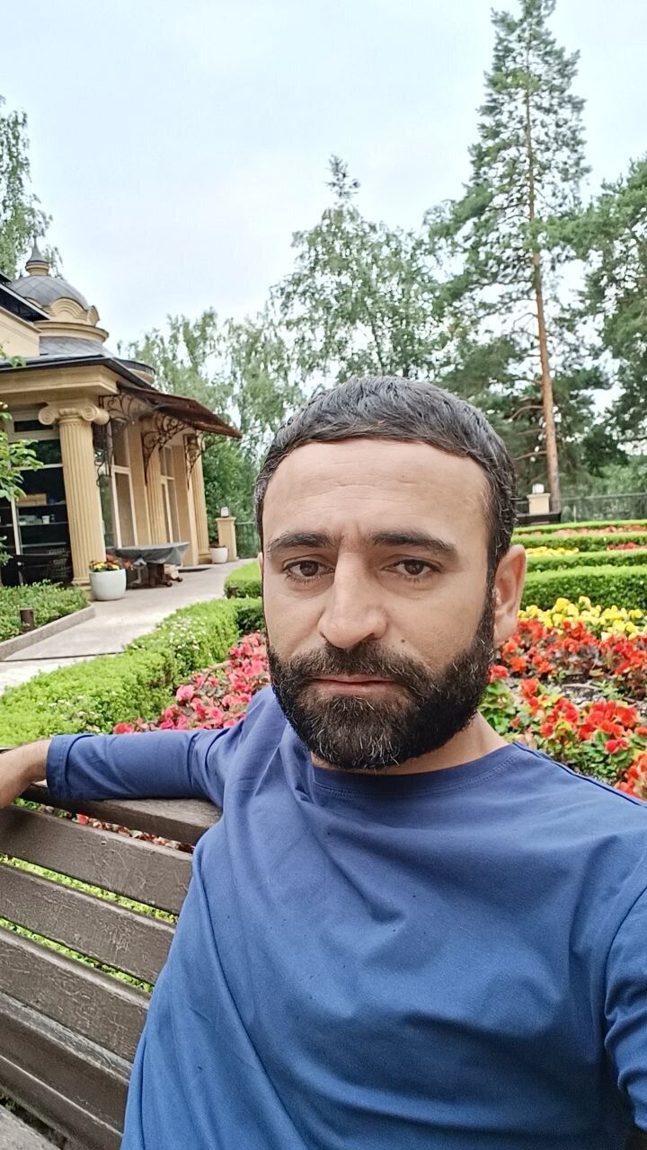  -,   Ash, 39 ,   ,   