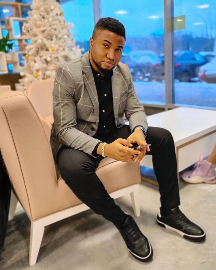 27666818  MARCEL, 34 ,    Canary Wharf