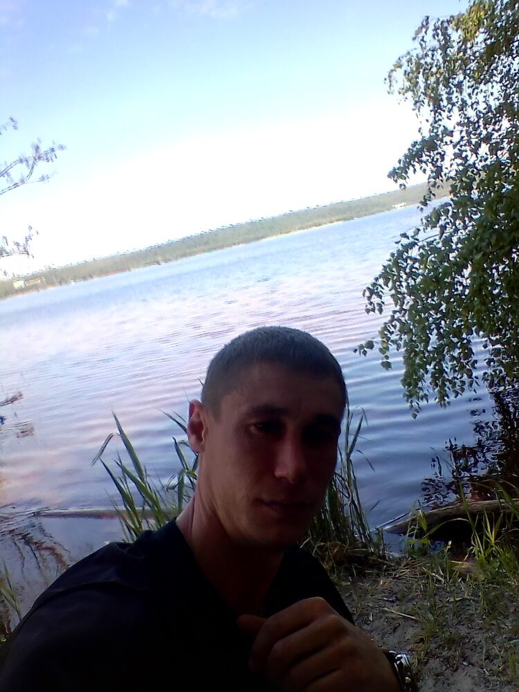  35279478  Denis, 32 ,    