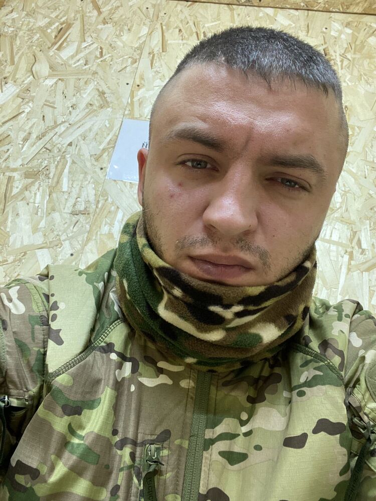  53049668  , 27 ,    --