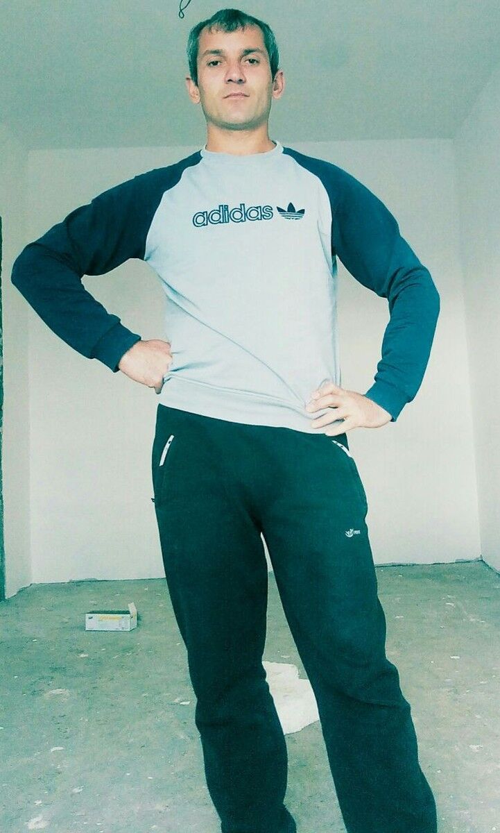  9869678  , 42 ,    