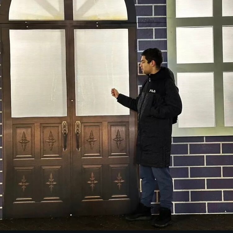  54151498  Artyom, 22 ,    