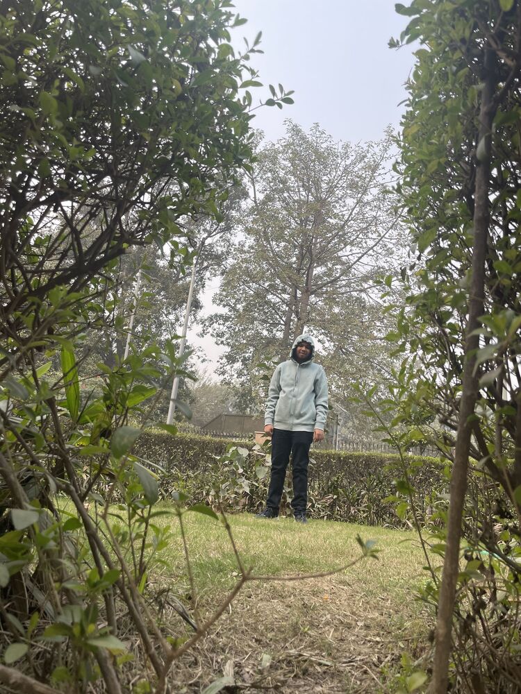  41317268  Manish, 20 ,    Delhi