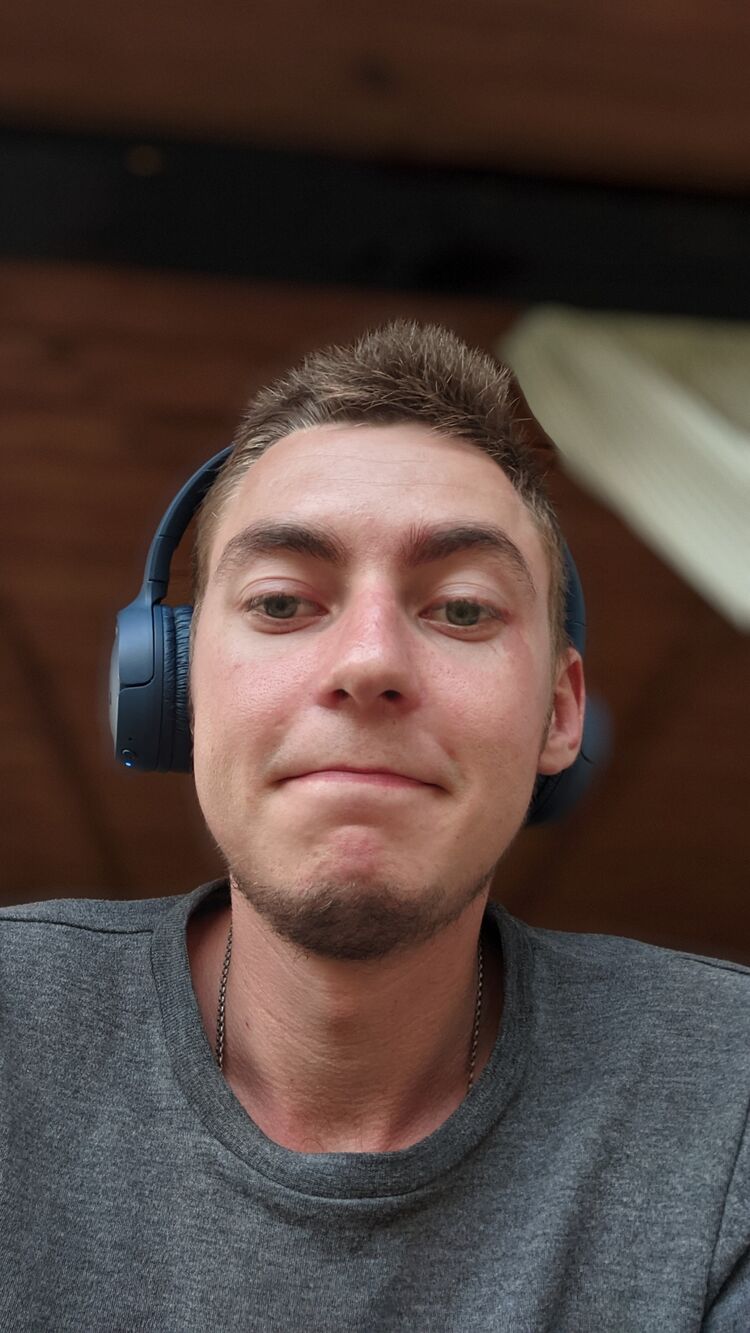  29242338  Tikhon, 25 ,    