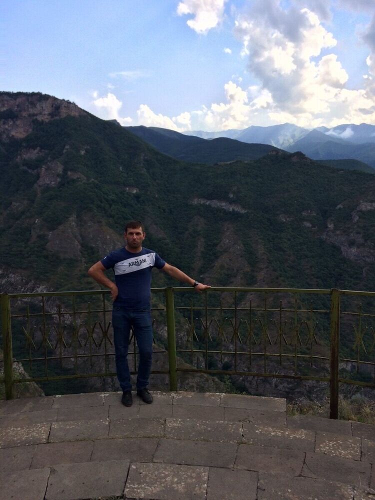  ,   Erik, 32 ,   ,   , c 