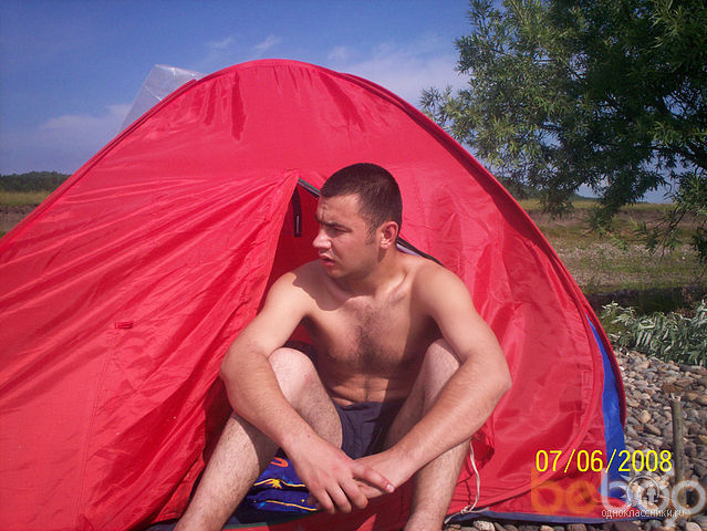  1011468  Maikl, 43 ,    