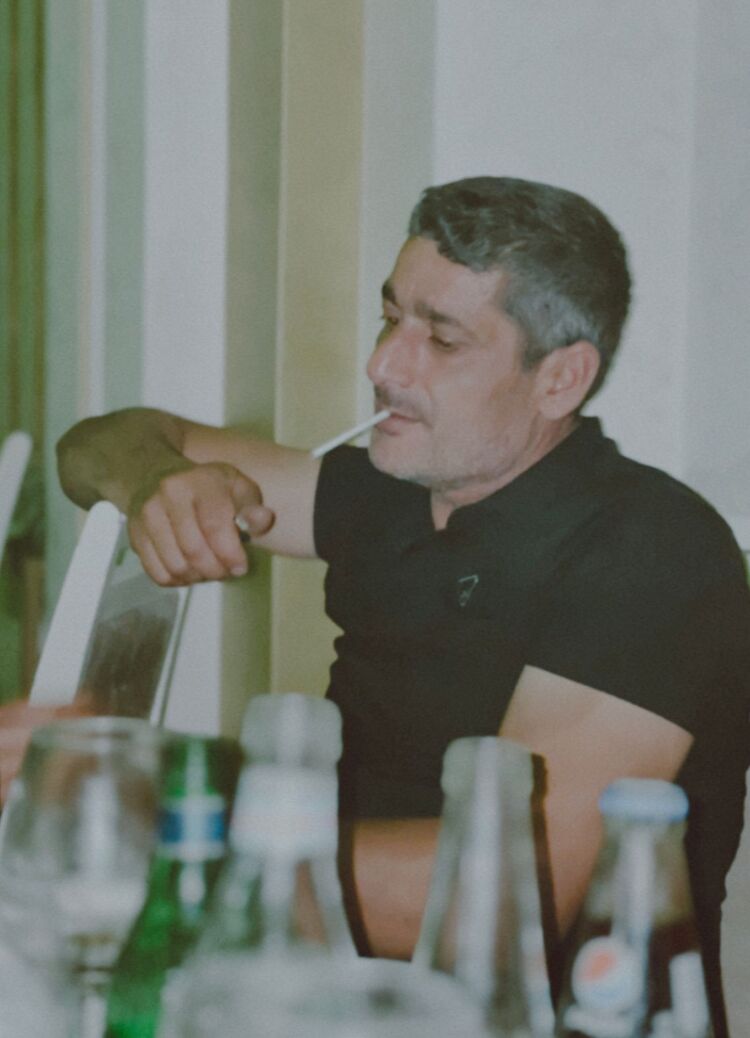 ���� 37947808 ������� Hovo, 43 ����, ���� ���������� � �������