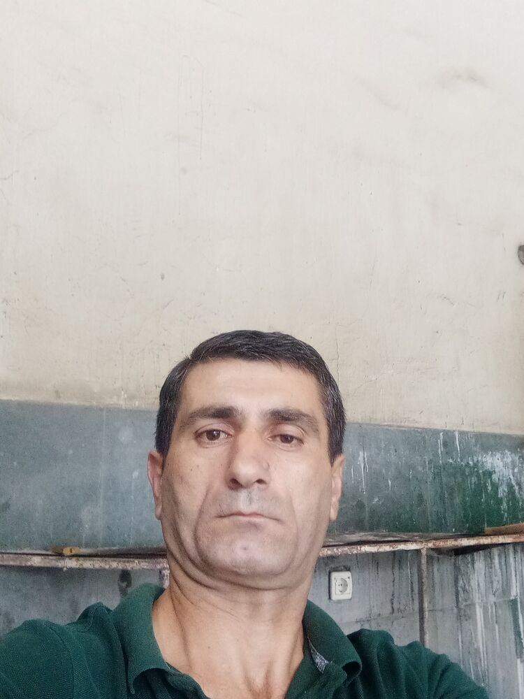  43581308  Lasha, 47 ,    
