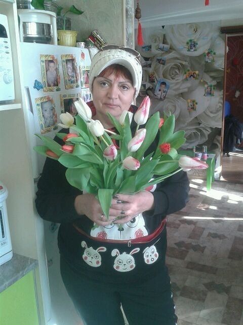  8210218  Olga, 64 ,    -