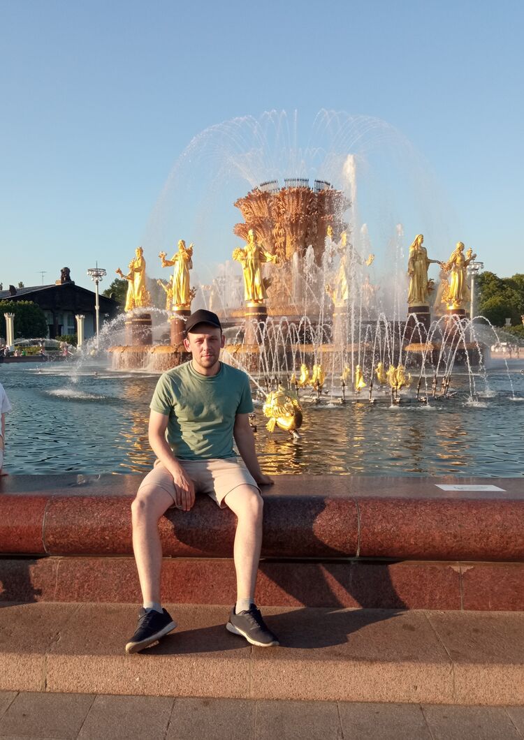  ,   Artem, 32 ,   ,   , c 