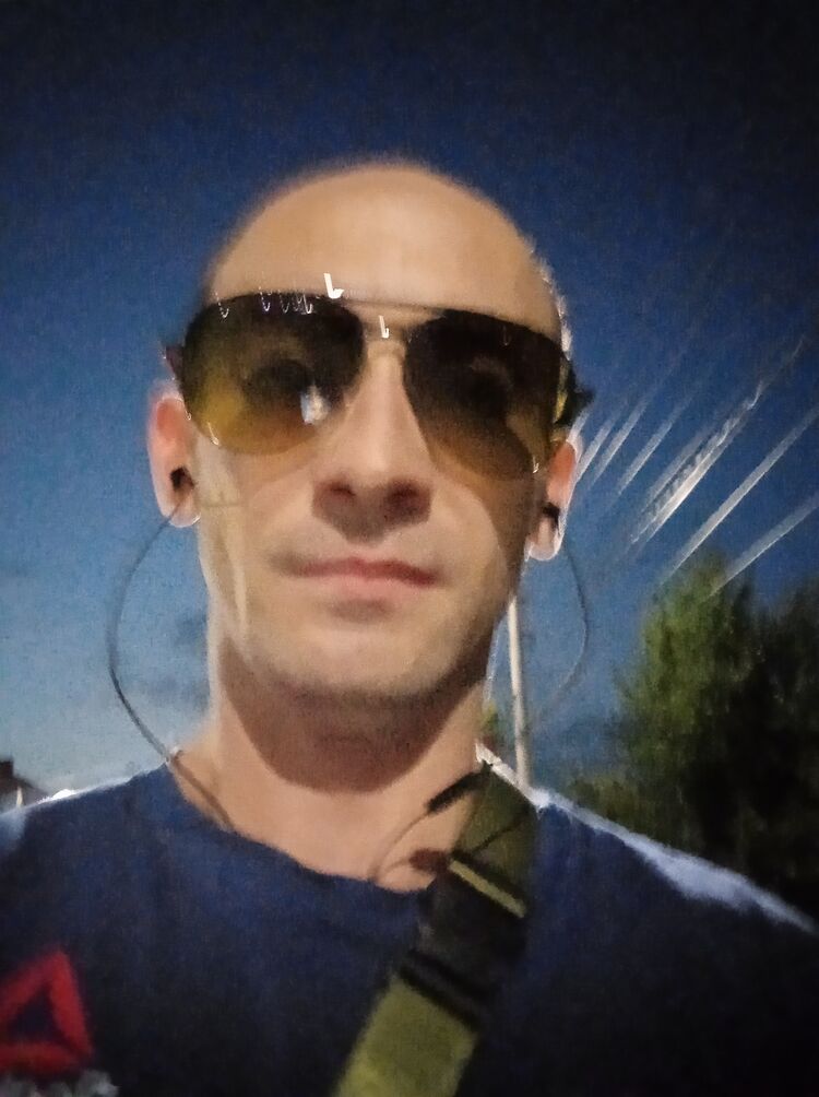  30346138  Vladimir, 32 ,    