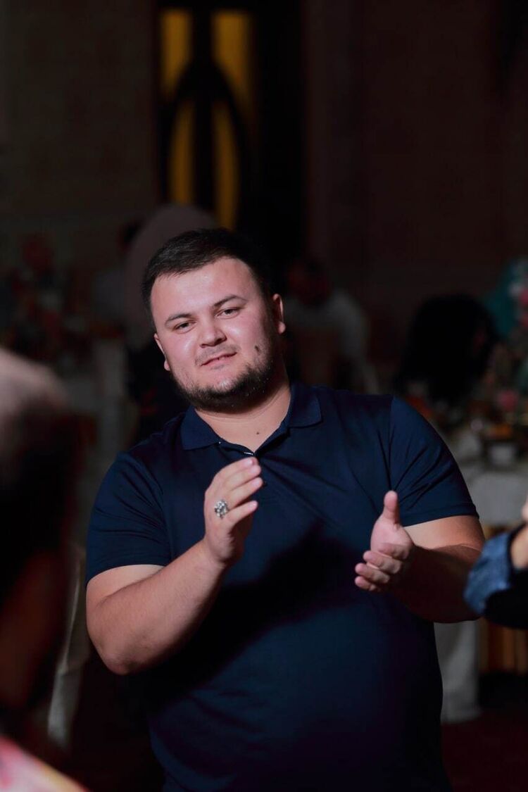  23889208  Farxod, 35 ,    