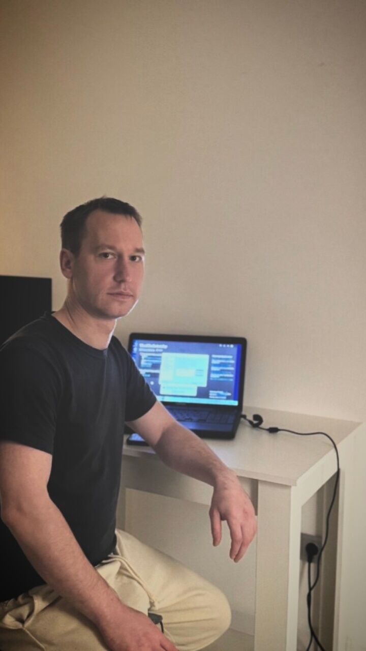  54384188  Sam, 40 ,    -