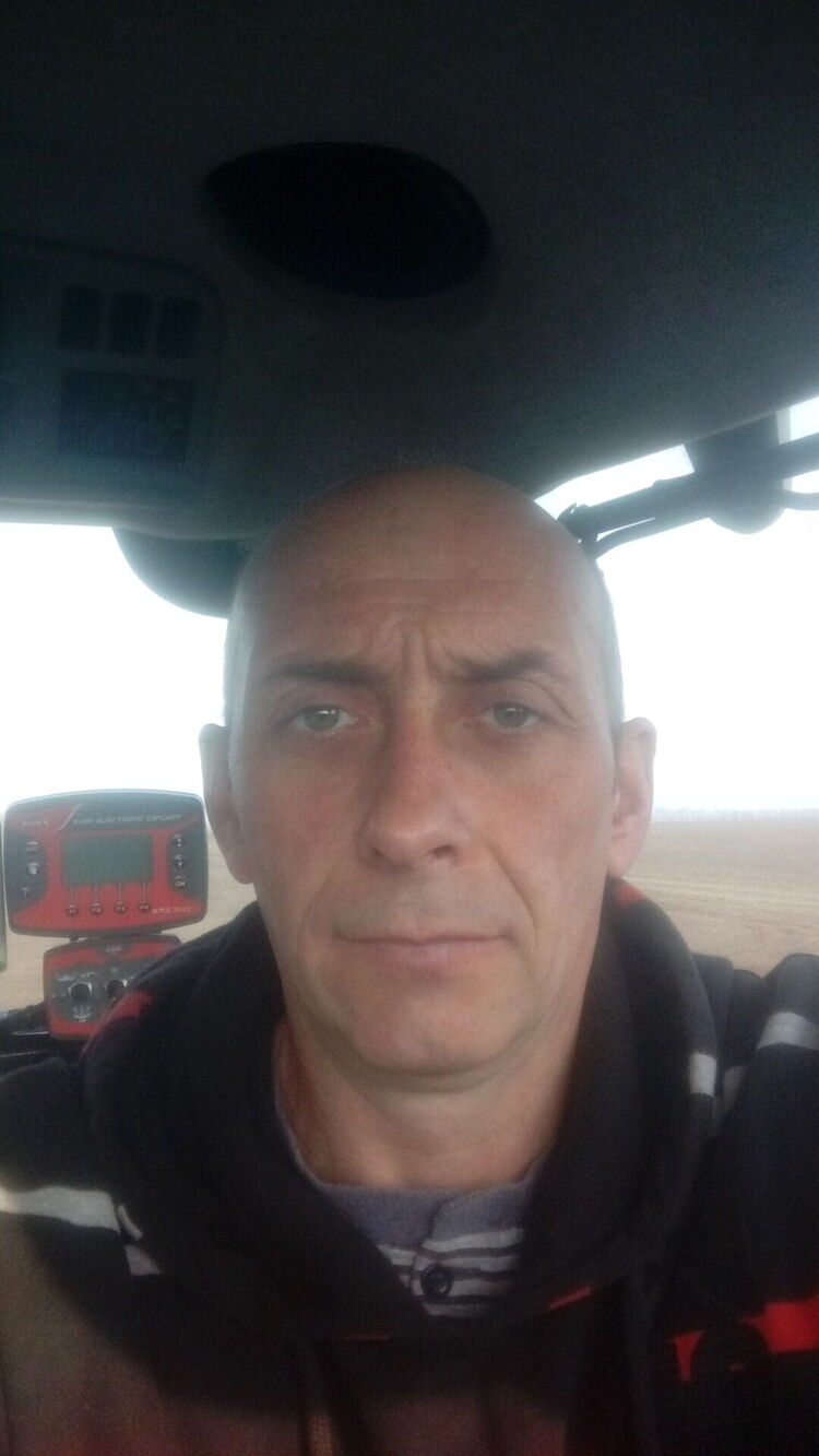  28238818  , 46 ,    