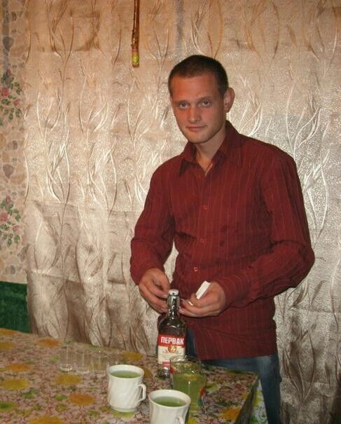 10995958  Dima, 31 ,    