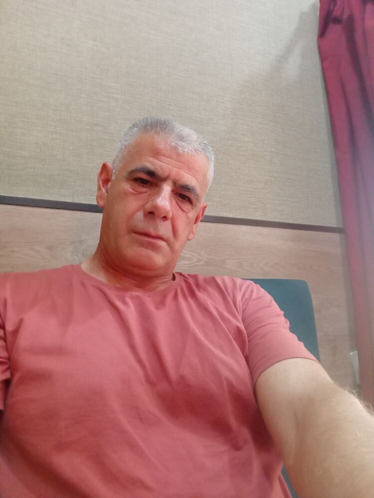  53082268  , 51 ,    