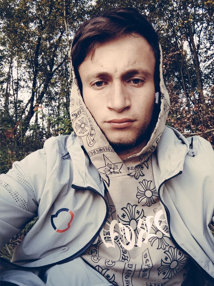  54588978  Khalil, 24 ,    