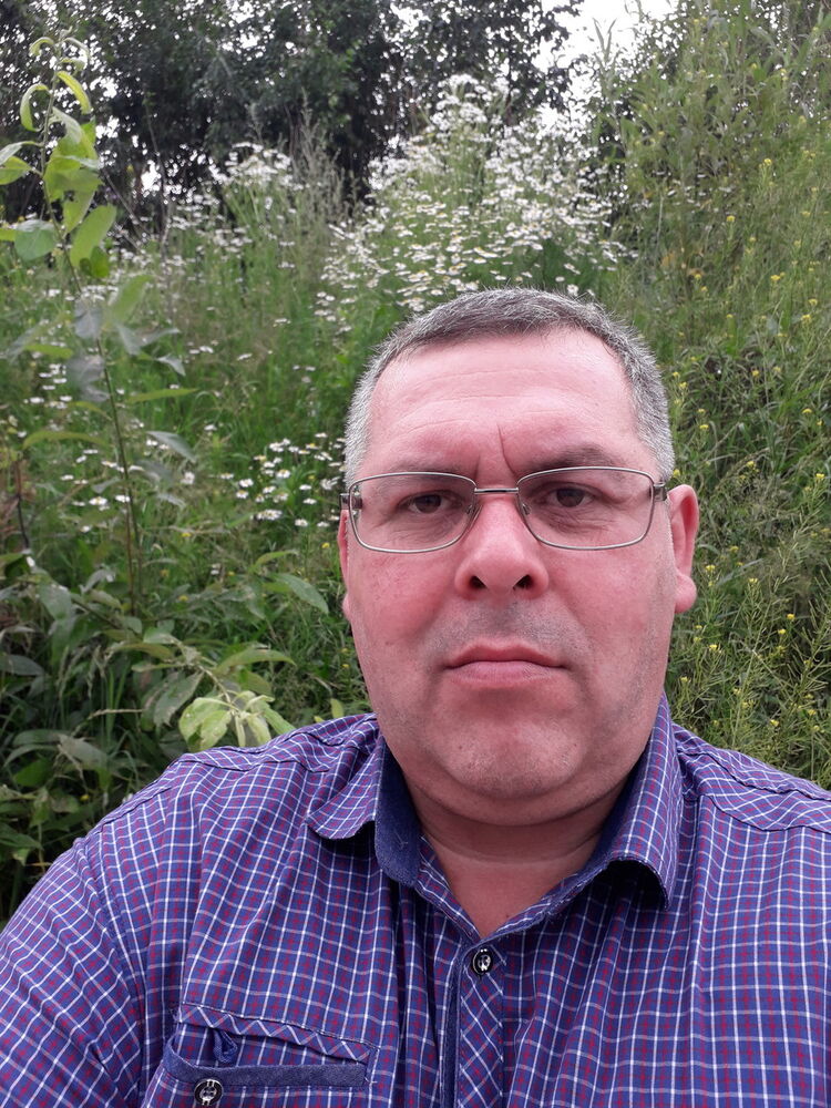  ,   Igor, 51 ,   ,   , c 